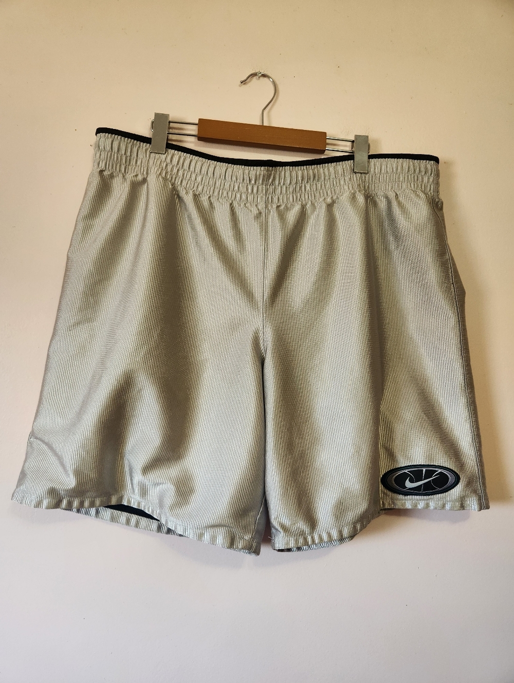 Vintage 90s Nike Swoosh Dazzle Reversible Baggy Basketball Shorts Size L